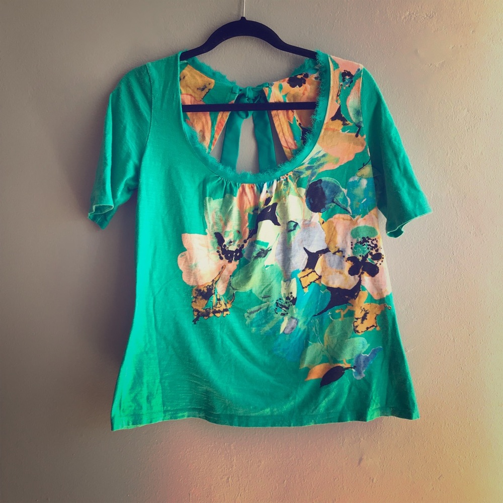 Akemi + Kin Top